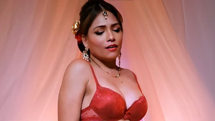 Mere Angane Mein Part 1 EP2 ULLU Hot Hindi Web Series