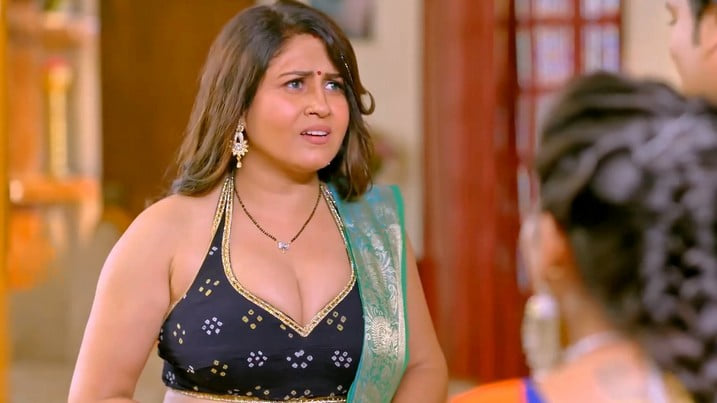 Savita Mami EP1 Hulchul Hot Hindi Web Series